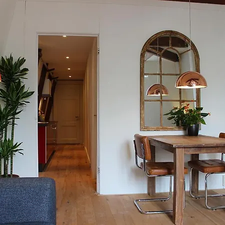 Jewel Canal Amsterdam