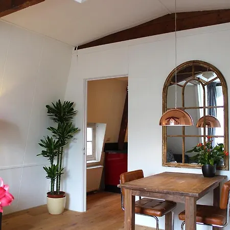 Homestay Jewel Canal *
