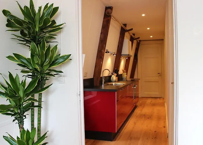 Jewel Canal Amsterdam