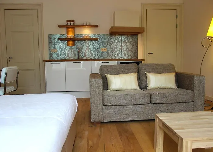 Jewel Canal Amsterdam